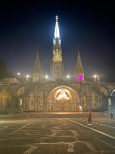 visite du sanctuaire de Lourdes en chauffeur vtc